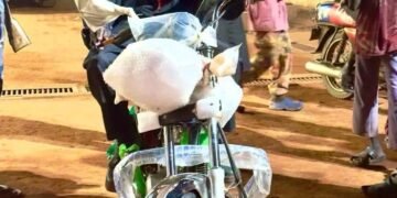 Dar petroleum vice president gifts visually impaired traditional musician