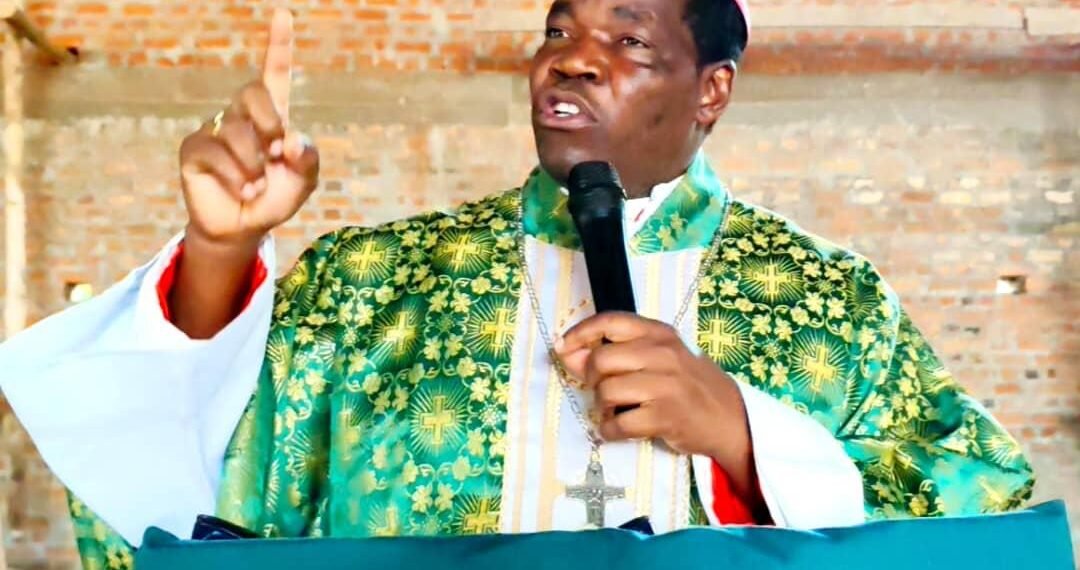 Bishop Hiiboro tells warring parties in Western Equatoria to have a discussion on issues not through fights