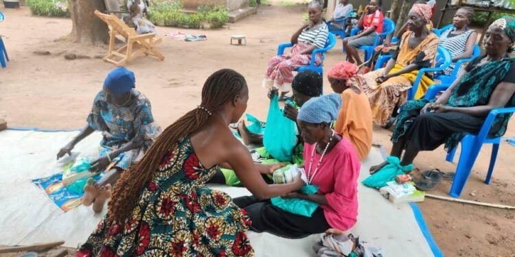 Singer Sweet J donates to elderly in Yambio