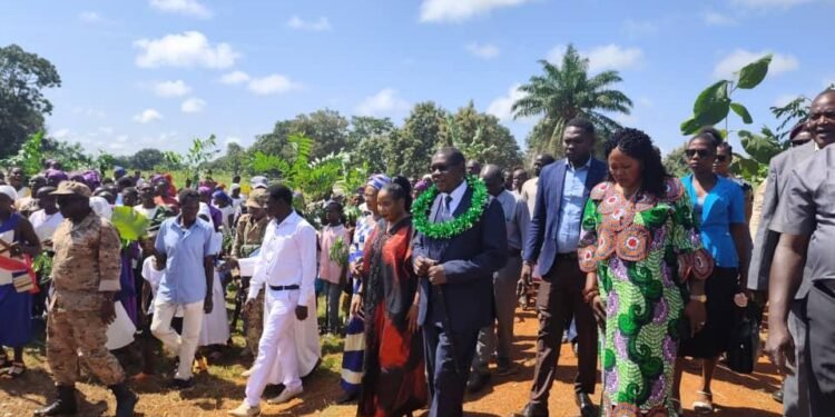 Western Equatoria Governor call for Unity and security in his first visit to Namaku Catholic Parish, Nzara